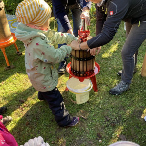 die Kinder dürfen mithelfen